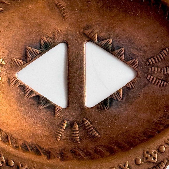 SALE Vintage 7 qty Navajo Hand Stamped Copper Belt Conchos - Picture 6 of 8